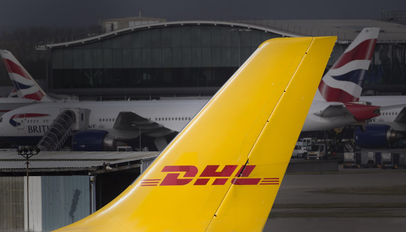dhl-2882823_800px